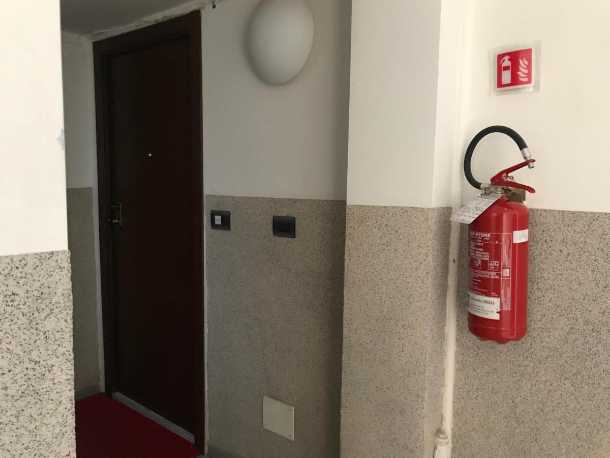 Studio 18 Apartment Milan Bagian luar foto